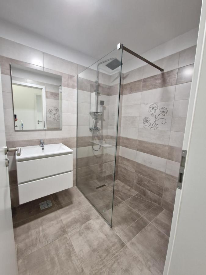 San Casa Apartment Sebes  Bagian luar foto