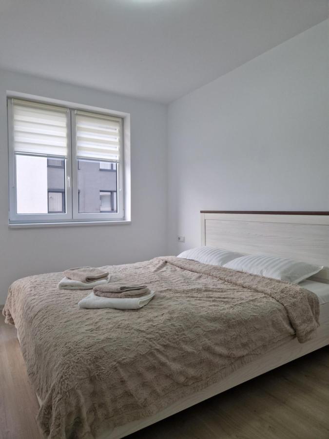 San Casa Apartment Sebes  Bagian luar foto