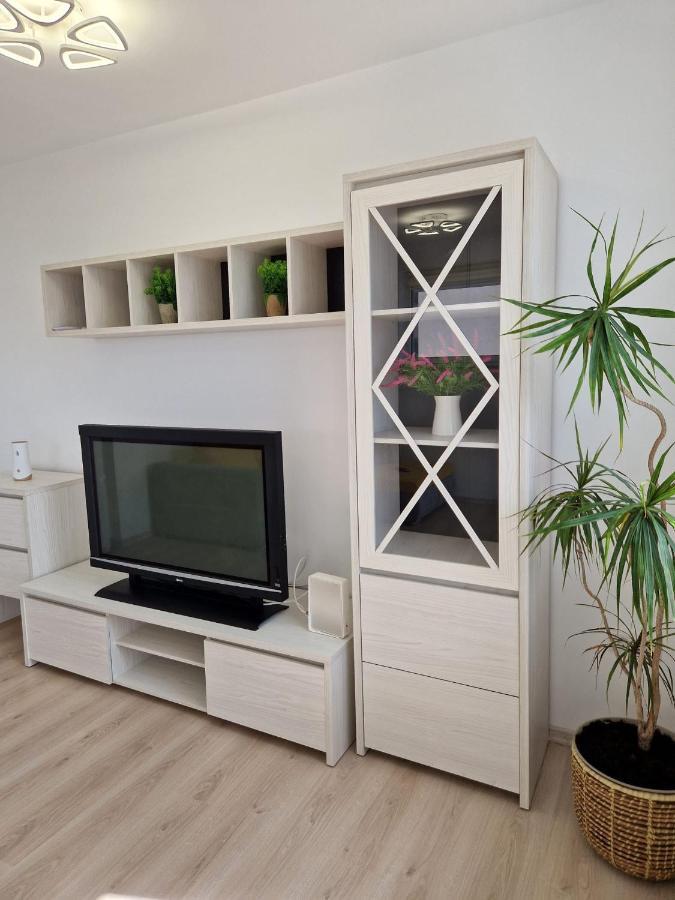 San Casa Apartment Sebes  Bagian luar foto